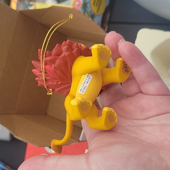 Disney Simba Ornament - Picture 5 of 5